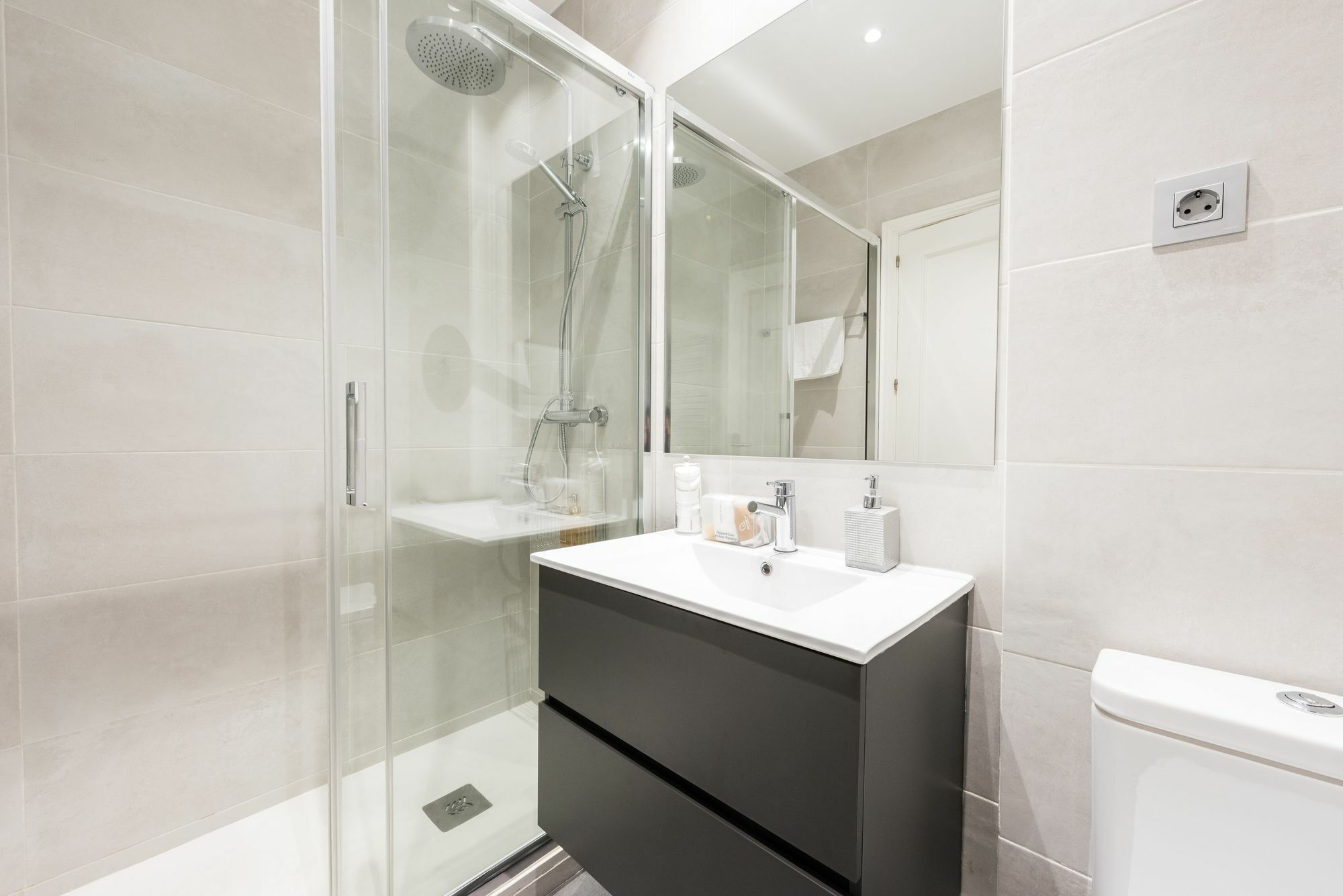 Atico En Chueca By Madflats Collection Apartman Madrid Kültér fotó
